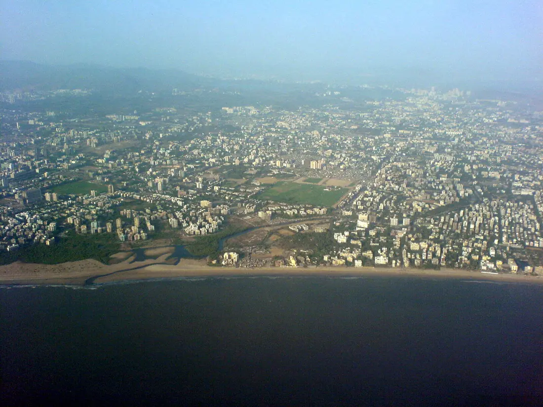 Juhu Beach, Mumbai — aerial view